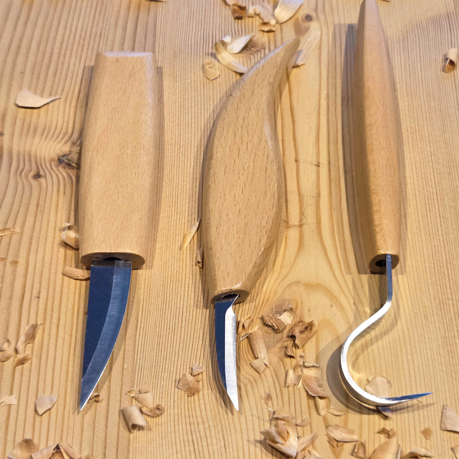 Schnitzmesser-Set 17-tlg. mit Rohling, Handschuh & Anleitung