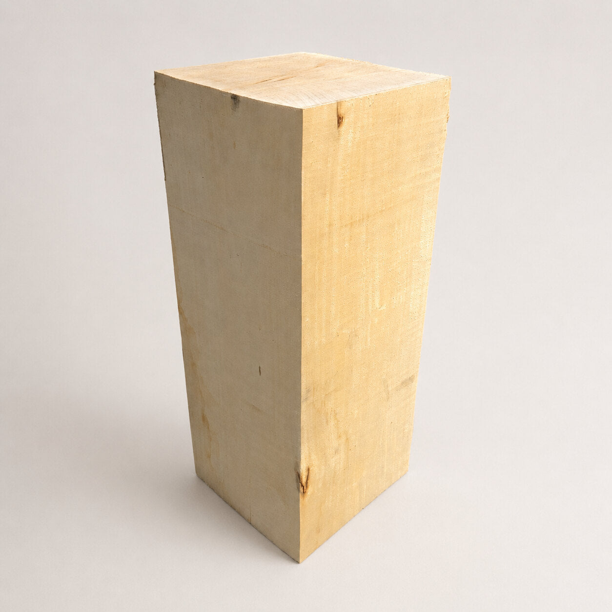 Lindenholzblock XXL – unverleimt (60 × 24 × 23 cm)