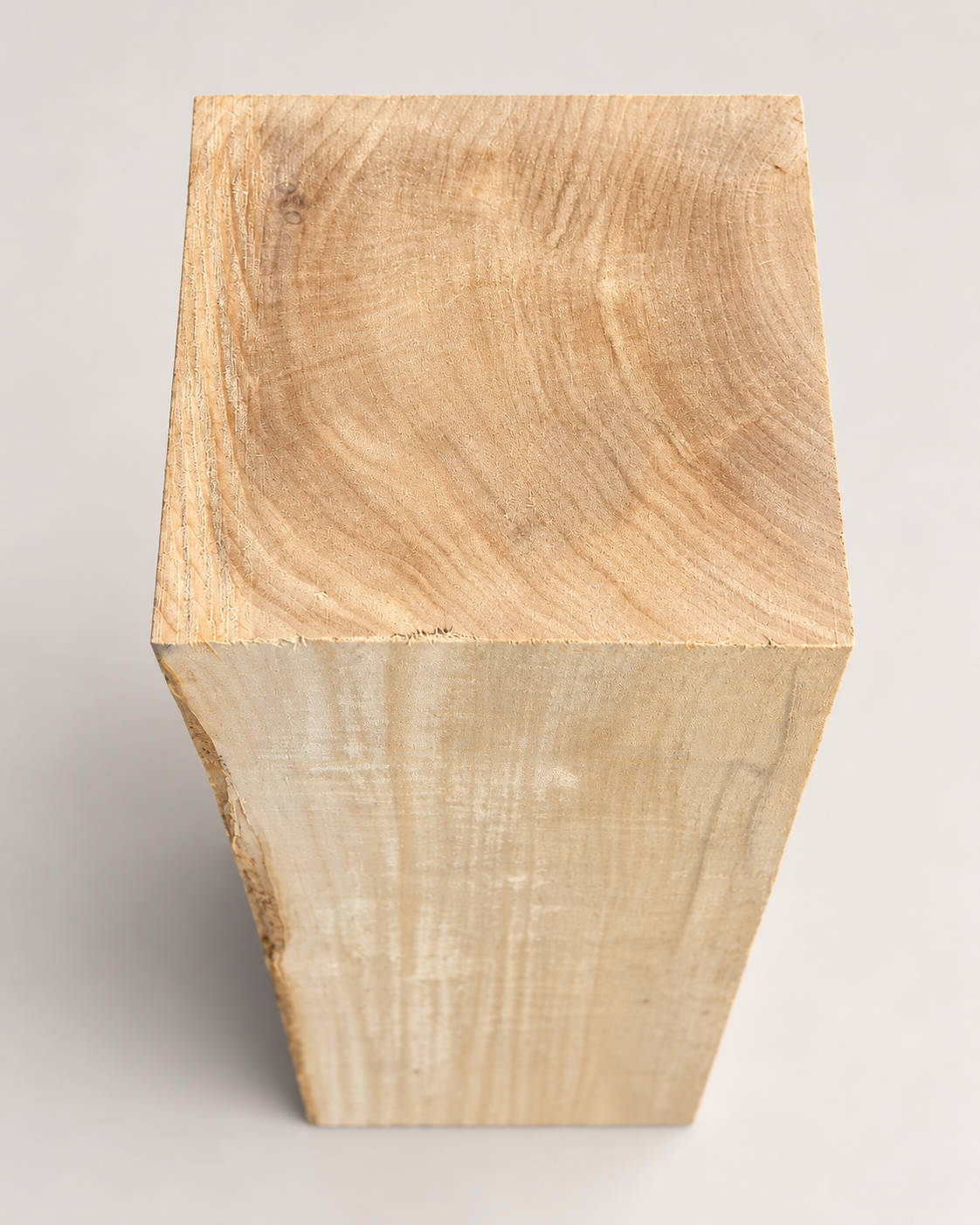 Lindenholzblock XXL – unverleimt (44 × 19 × 19 cm)