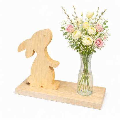 Holzhase mit Vase aus Zirbenholz - Osterhase